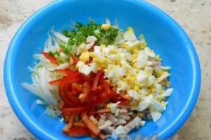 Салат с копченой курицей и пекинской капустой: рецепты