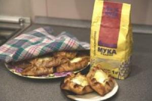 Карельские пирожки-калитки с картофелем