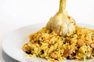 Recept na dusený ryžový pilaf - varte v pomalom hrnci