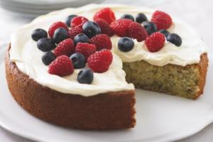 Jogurtový koláč: nepečený recept doma