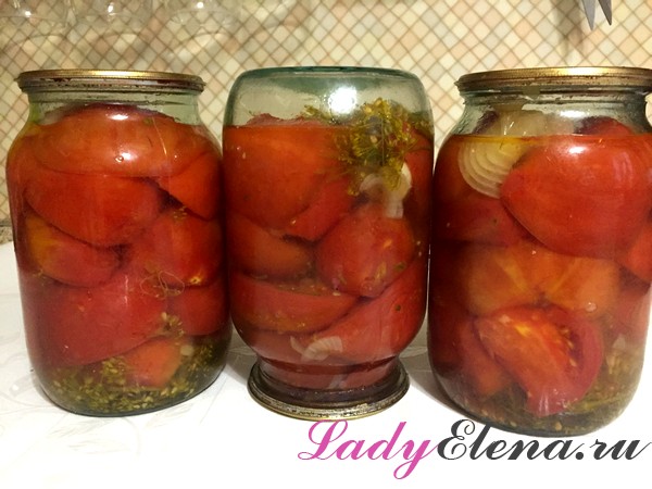瓶の中の冬のトマトサラダのレシピ