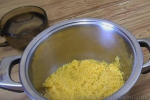 Ako variť mliečnu kašu z kukuričnej krupice - recepty krok za krokom v kastróle, kotlíku alebo pomalom sporáku s fotografiou
