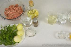 Chebureks s mäsom lahodný domáci recept Ako variť pagáče z mäsa