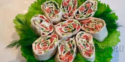 Snack roll lavash s tvarohom a bylinkami